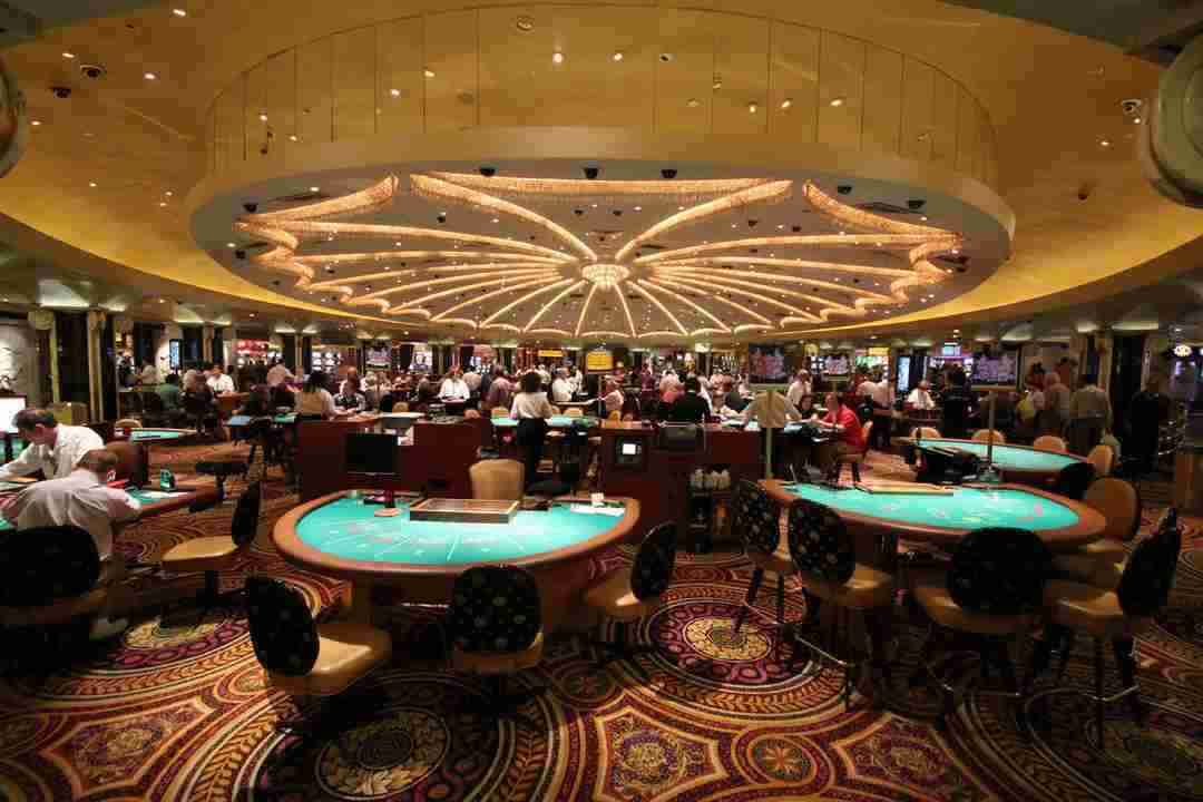 Crown Casino Bavet với diện tích các sảnh bài rộng rãi