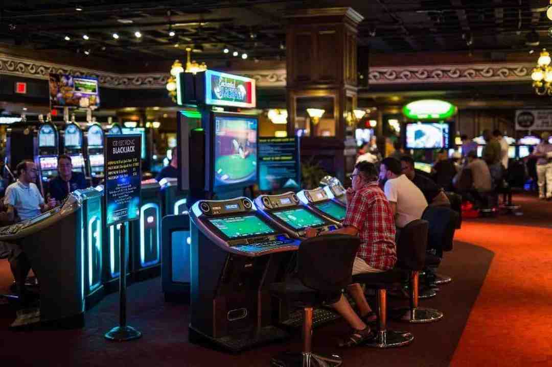 Empire Casino là nơi quy tụ hàng trăm trò chơi lớn